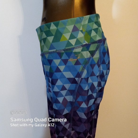 Skechers brand size medium colorful capri legging workout gym yoga pants - Picture 3 of 13
